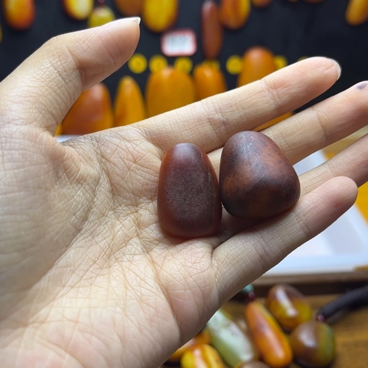 孔***o和田玉（糖玉）未镶嵌珠宝半成品