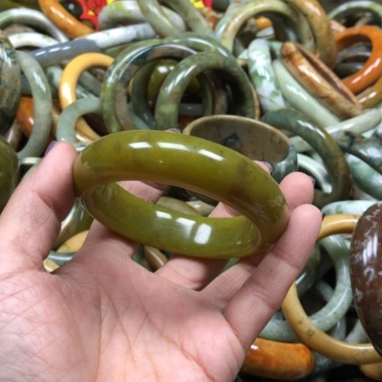 未镶嵌蛇纹石玉手镯B*7