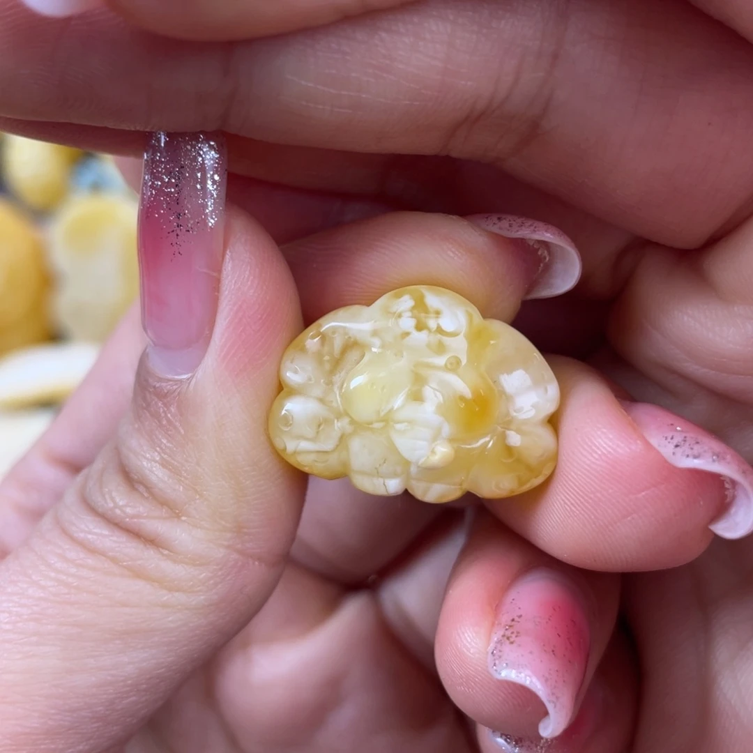 琥珀裸石未镶嵌蜜蜡