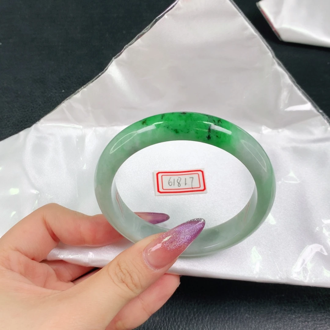 翡翠未镶嵌手镯天然翡翠手镯04