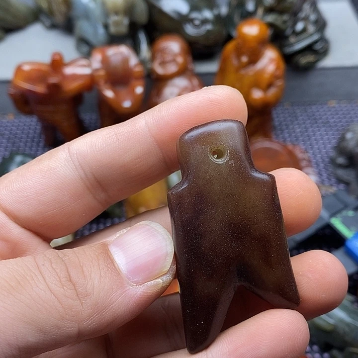 未镶嵌蛇纹石玉颈饰