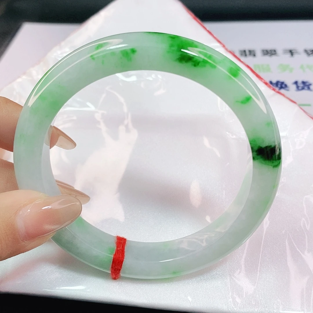 翡翠手镯未镶嵌用****果6162圈