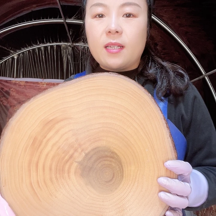 木银杏树菜板原木切割