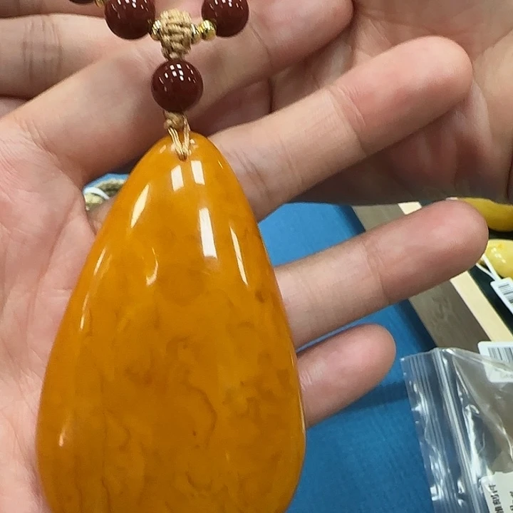 未镶嵌琥珀珠宝奇石