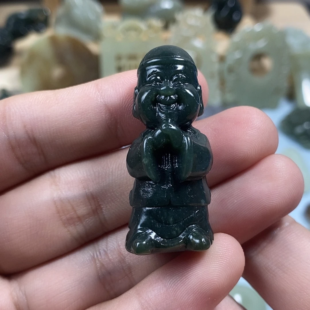 和田玉未镶嵌挂件