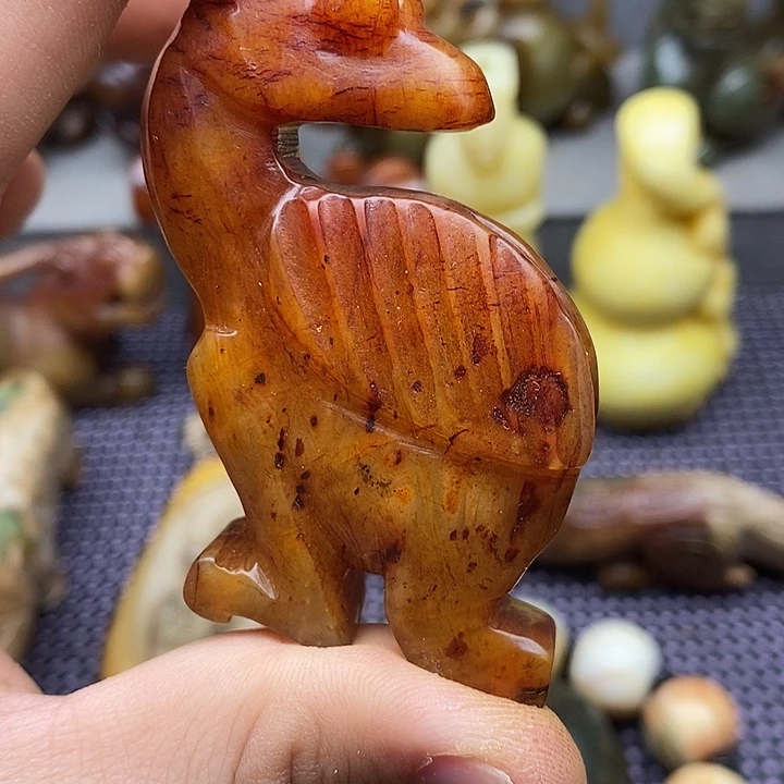 未镶嵌蛇纹石玉颈饰