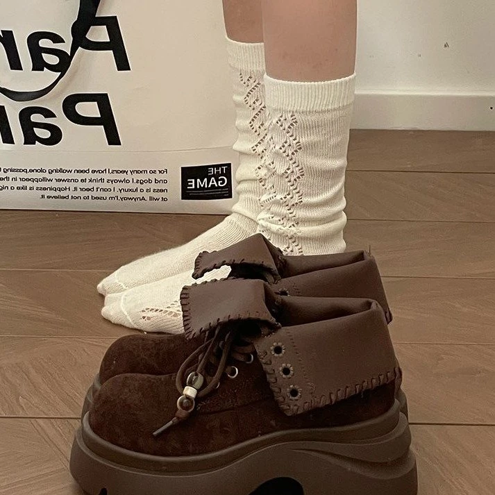 轻奢百搭复古英伦风圆头学院风小众短筒冬季方跟高跟(-