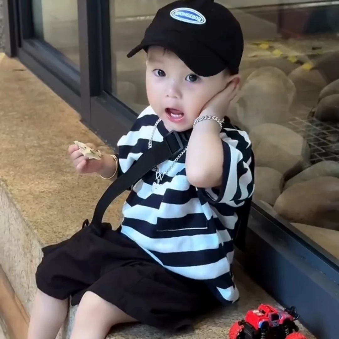 男小童条纹T恤夏季新款套装宝宝舒适透气纳凉韩版帅气工装裤两件