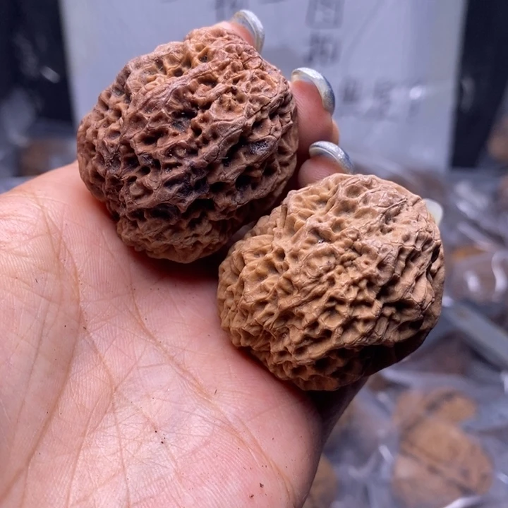 文玩核桃把件云南野生铁核桃71号41mm