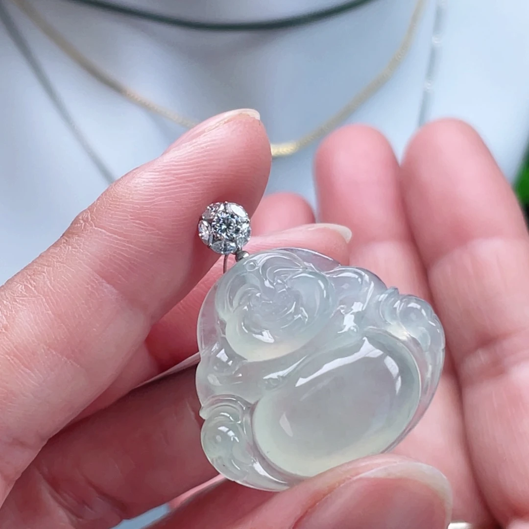 颈饰18K金镶嵌翡翠佛公