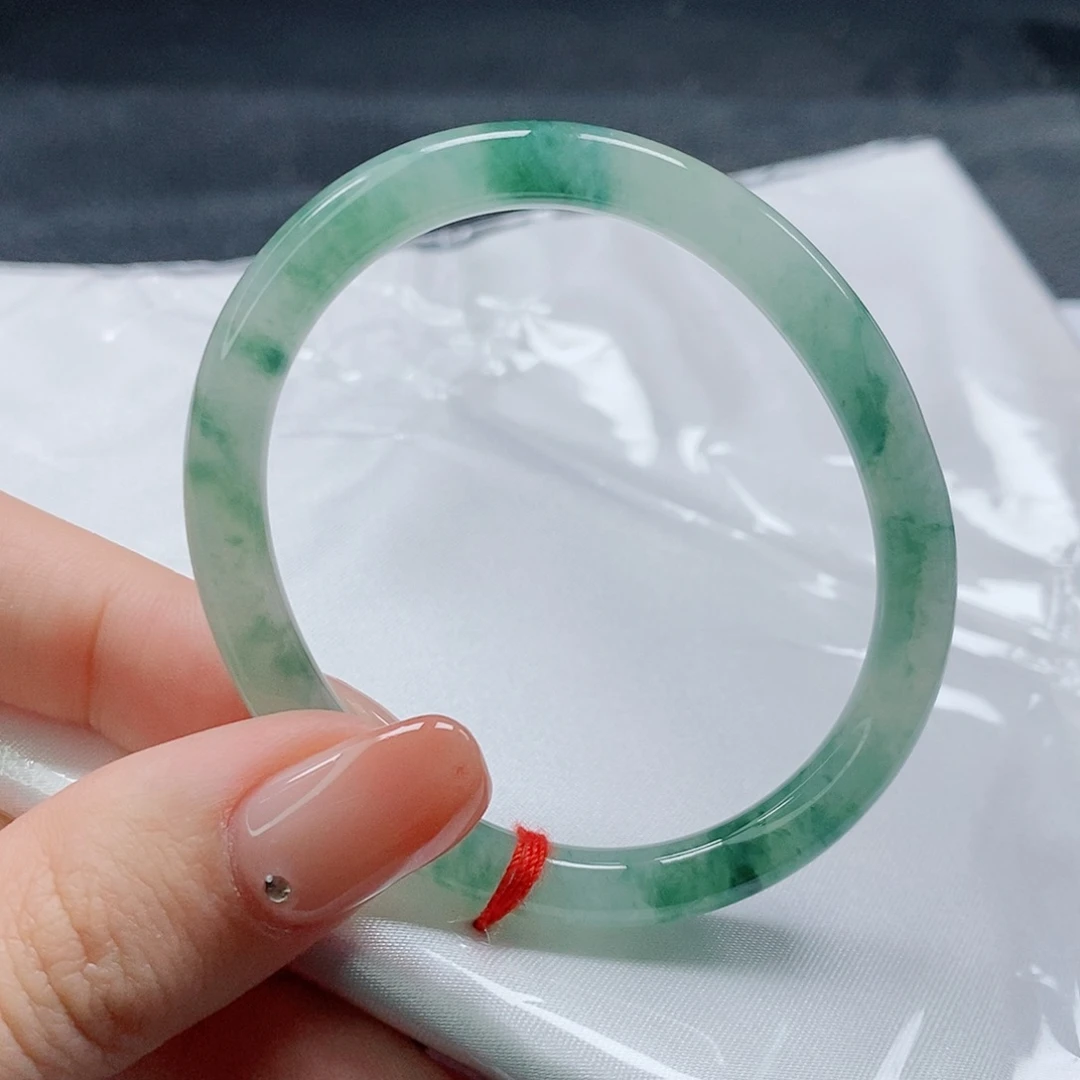 【闪购商品】未镶嵌手镯（贵妃镯）翡翠425号