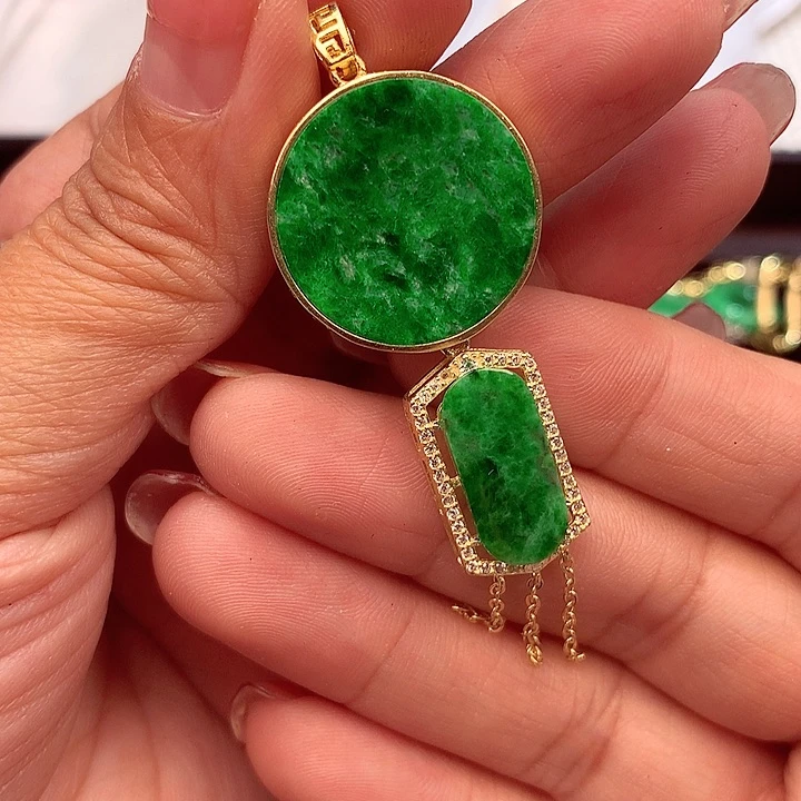 翡翠颈饰银S925镶嵌翡翠