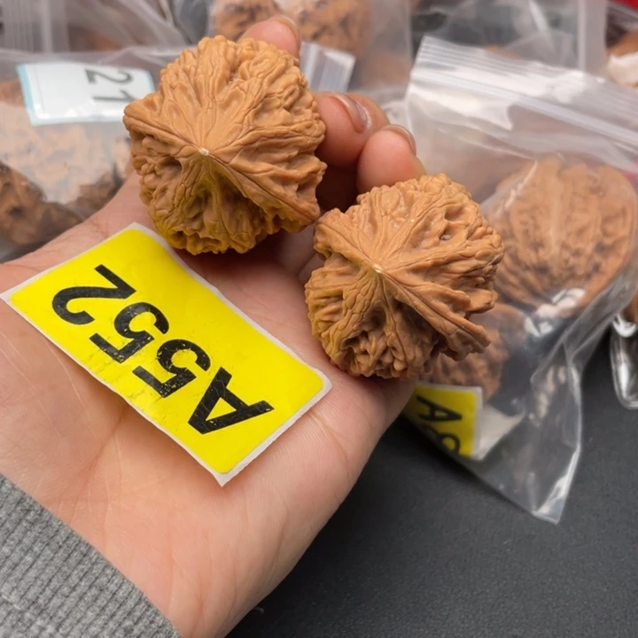 文玩核桃吊坠核桃