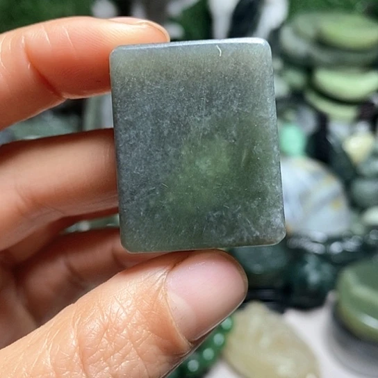 未镶嵌和田玉（糖玉）珠宝半成品