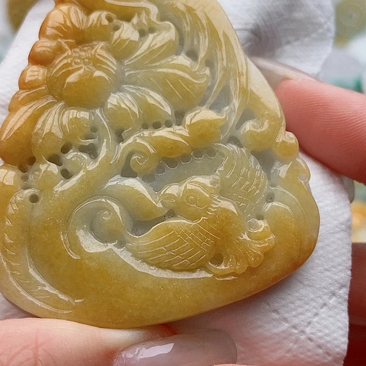 翡翠未镶嵌颈饰翡翠