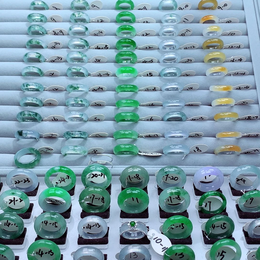 翡翠未镶嵌戒指翡翠