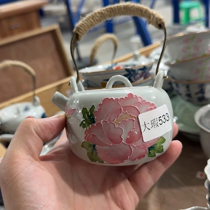 釉下手绘茶具微瑕