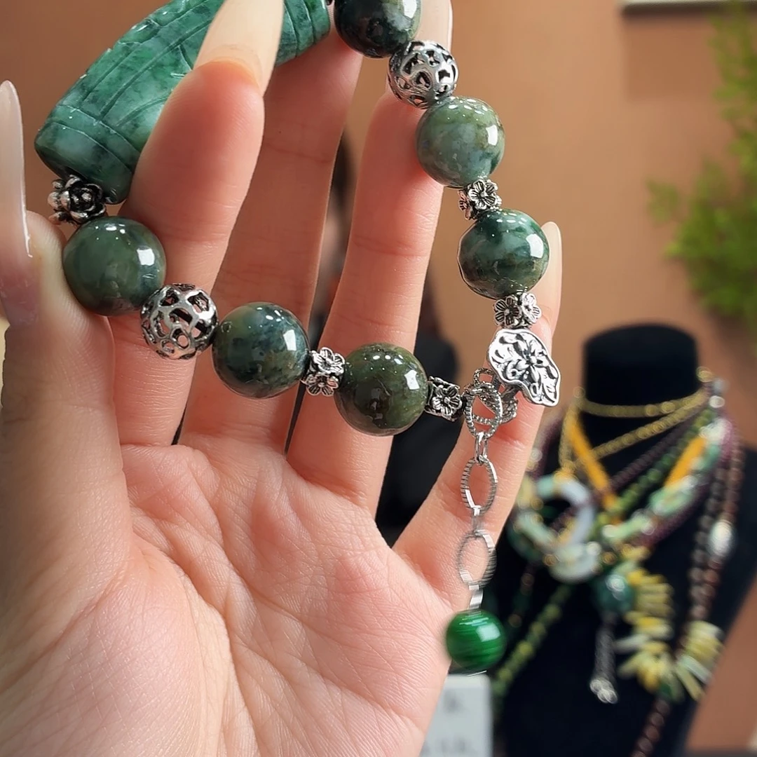 翡翠未镶嵌耳饰手链