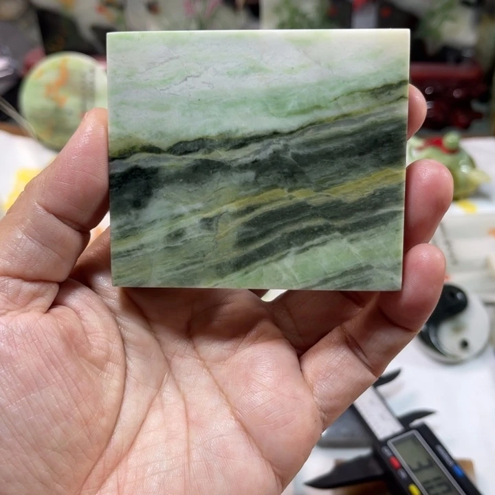 独山玉未镶嵌颈饰