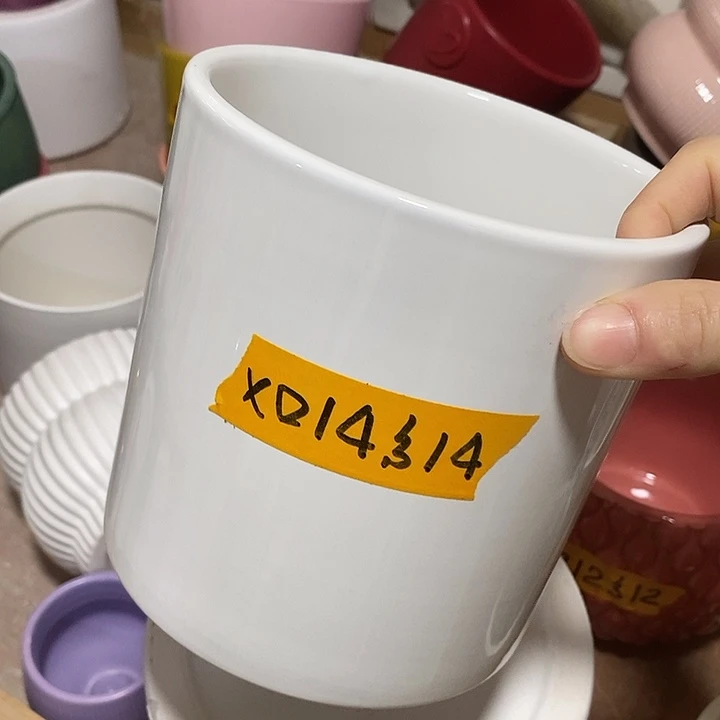 陶盆有孔 瑕疵针孔漏釉介意勿拍外口 13.5外高14