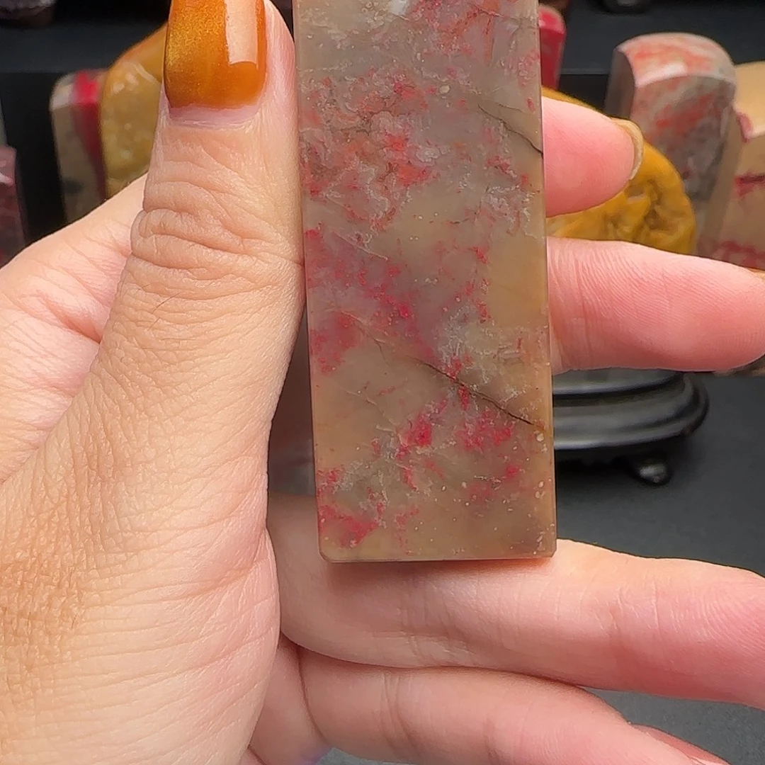 昌化石昌化鸡血石