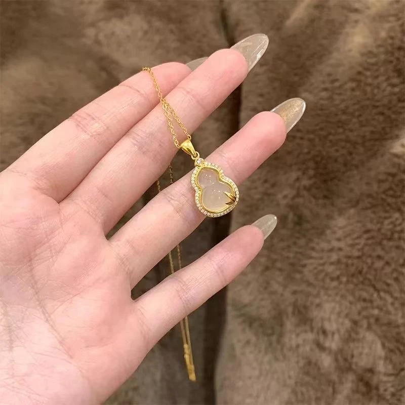 铜合金项链 金枝玉叶~金色葫芦项链女叶子吊坠高级感轻奢小众饰品