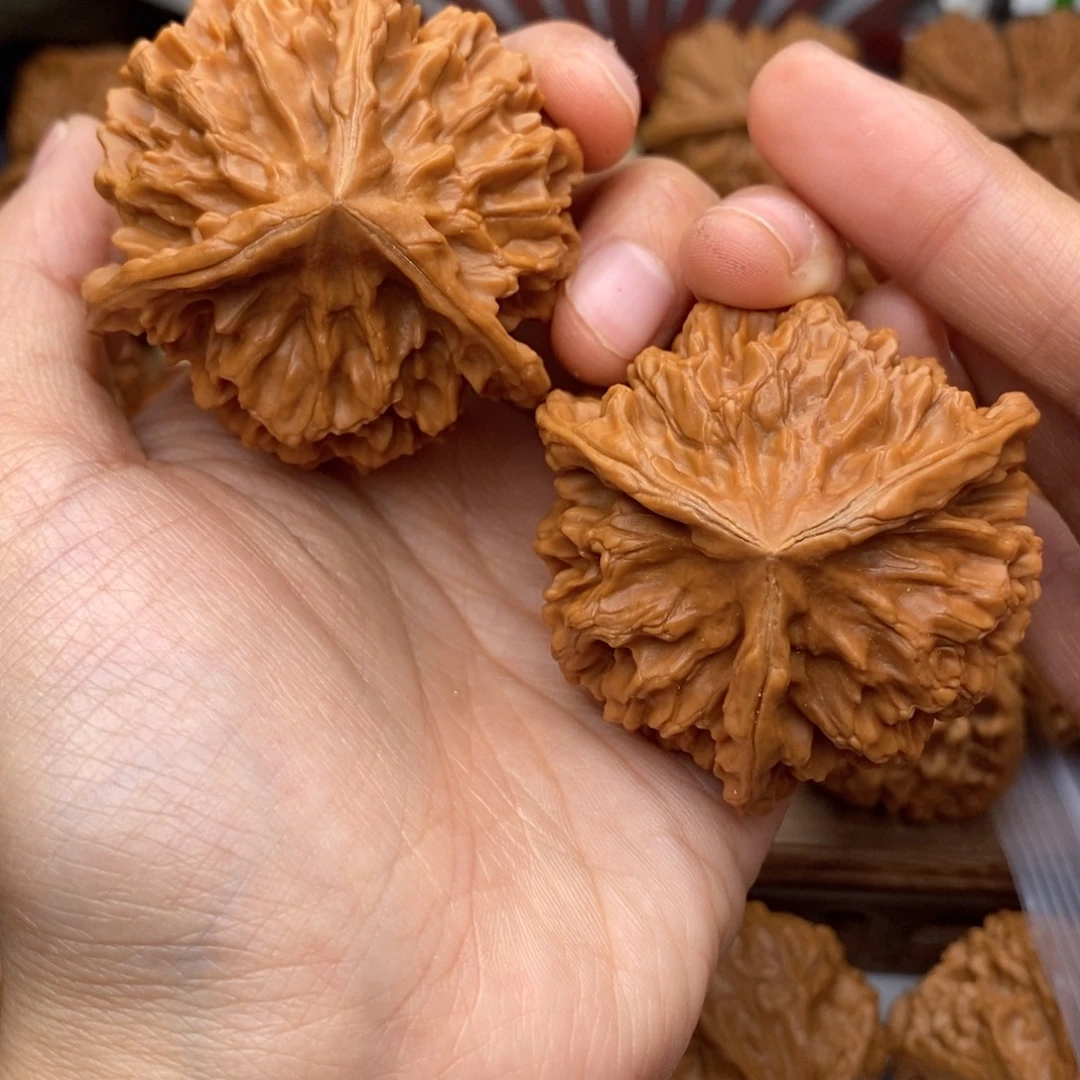 文玩核桃把件50全品龙鳞奔