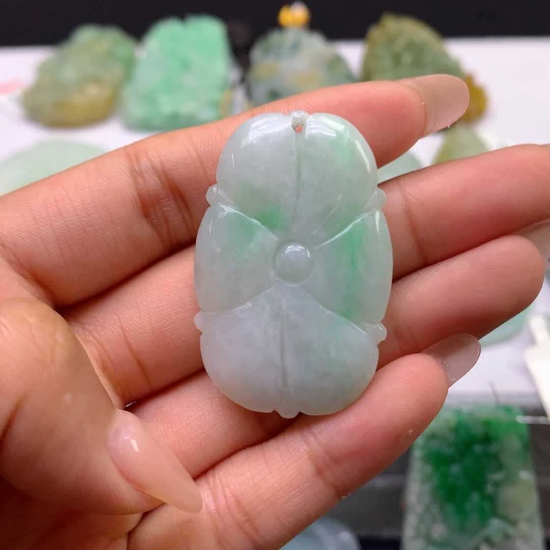 翡翠未镶嵌颈饰翡翠