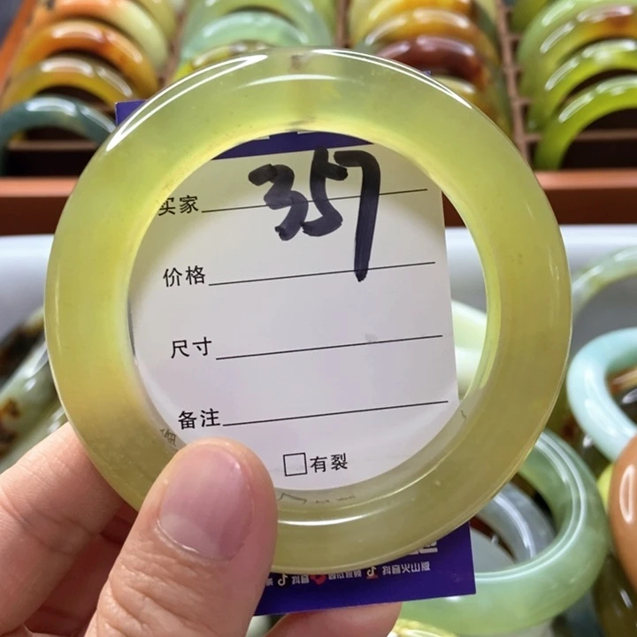 蛇纹石玉未镶嵌手镯小*子