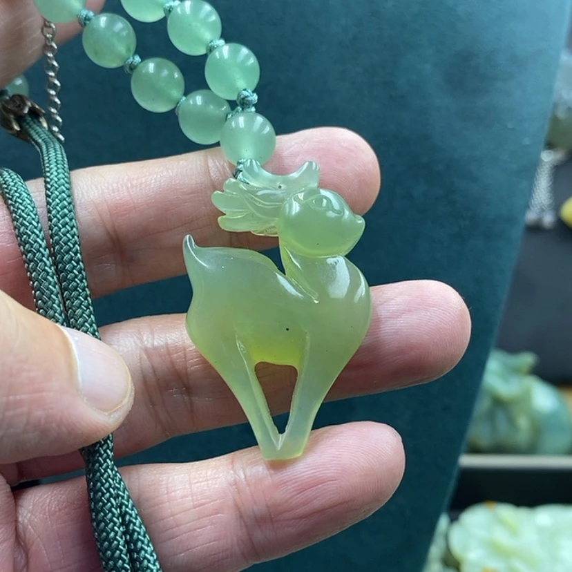 【闪购商品】未镶嵌蛇纹石玉吊坠