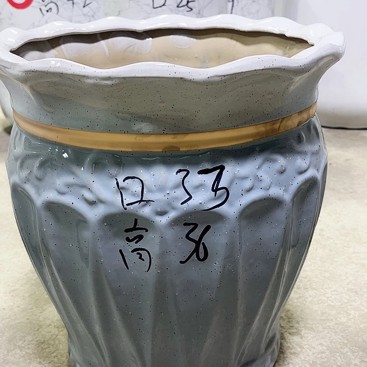 陶瓷花盆捡漏款一个