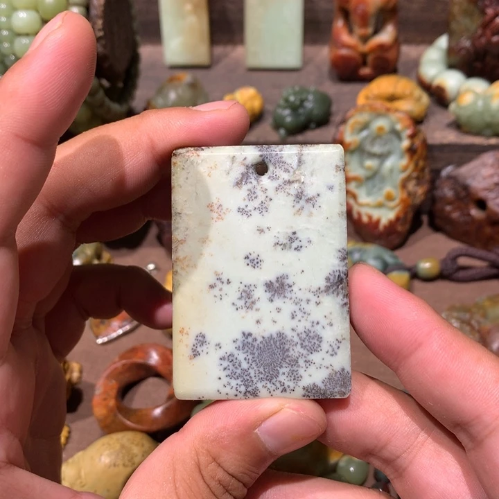 岫岩河磨玉（透闪石质玉）未镶嵌把件