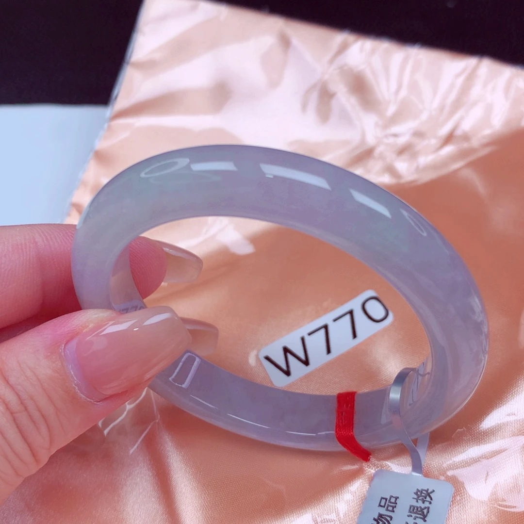 翡翠手镯未镶嵌手镯