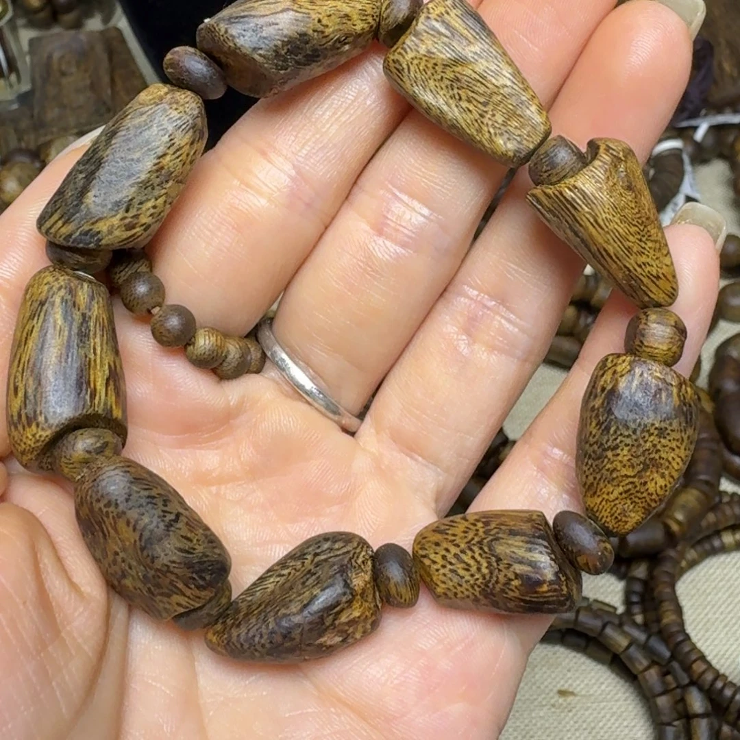 沉香手串树丁乌身卡1.2-12克多样性发货一条