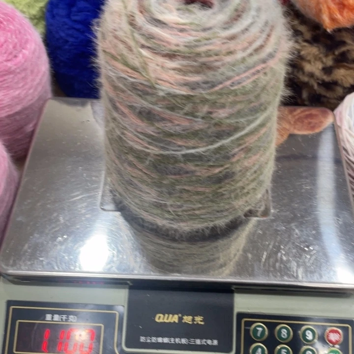 L***苏毛线手工编织枯木逢春一斤