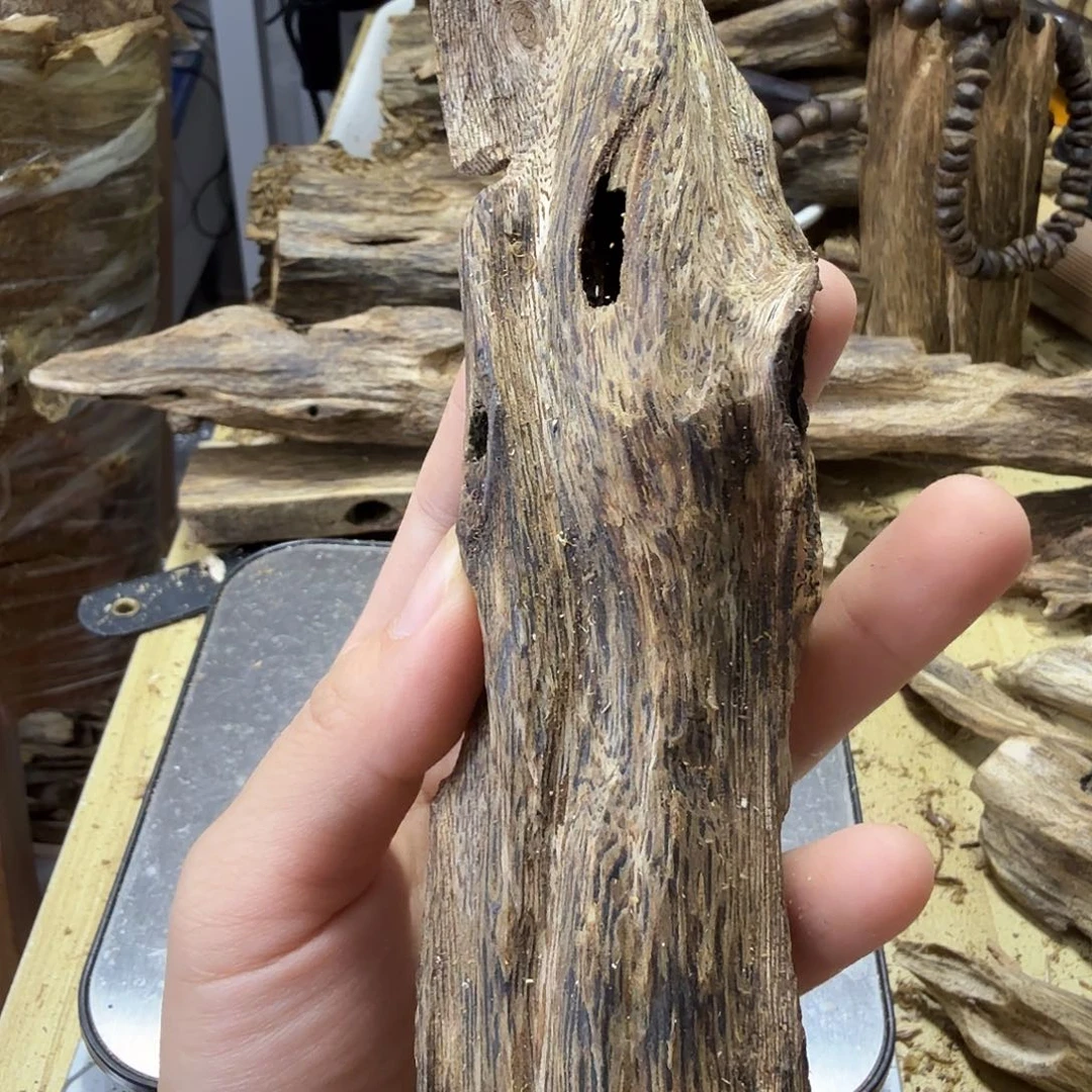 木绿奇楠虫漏74克