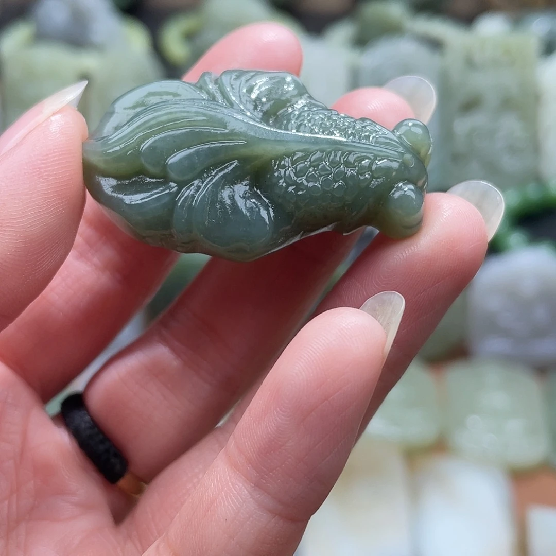 浅***笑和田玉未镶嵌吊坠(不含链)