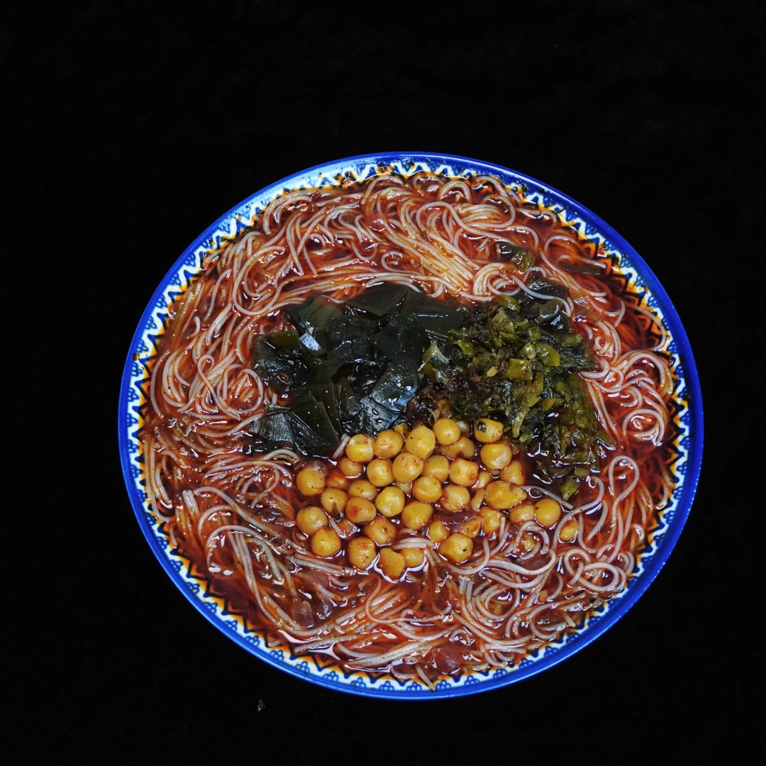 绵阳米粉麻辣鲜香四川特产方便米粉袋装速食无颗粒肉包