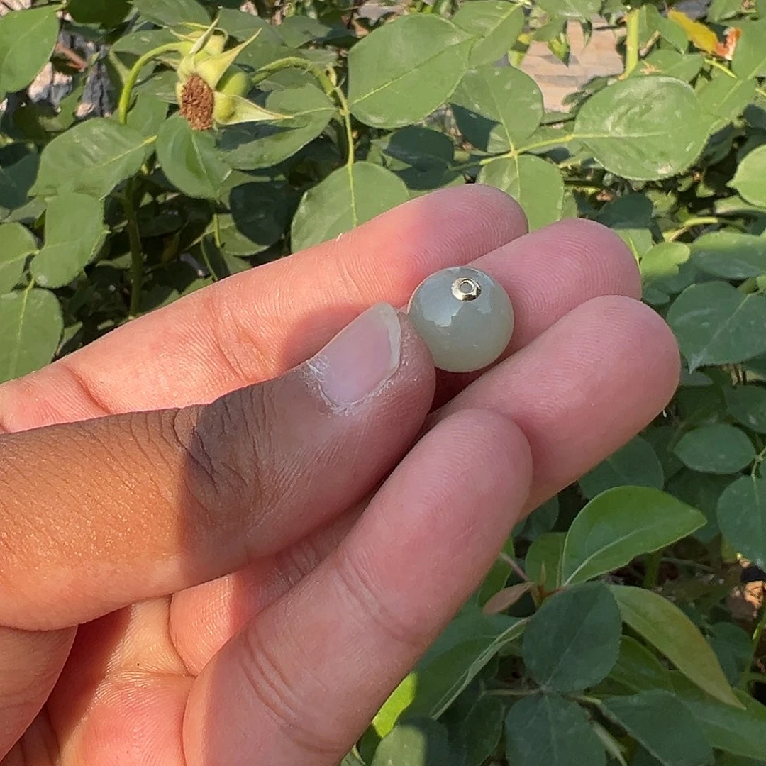 和田玉18K金镶嵌颈饰转运珠王