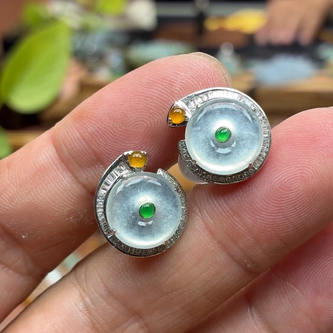 翡翠18K金镶嵌耳饰