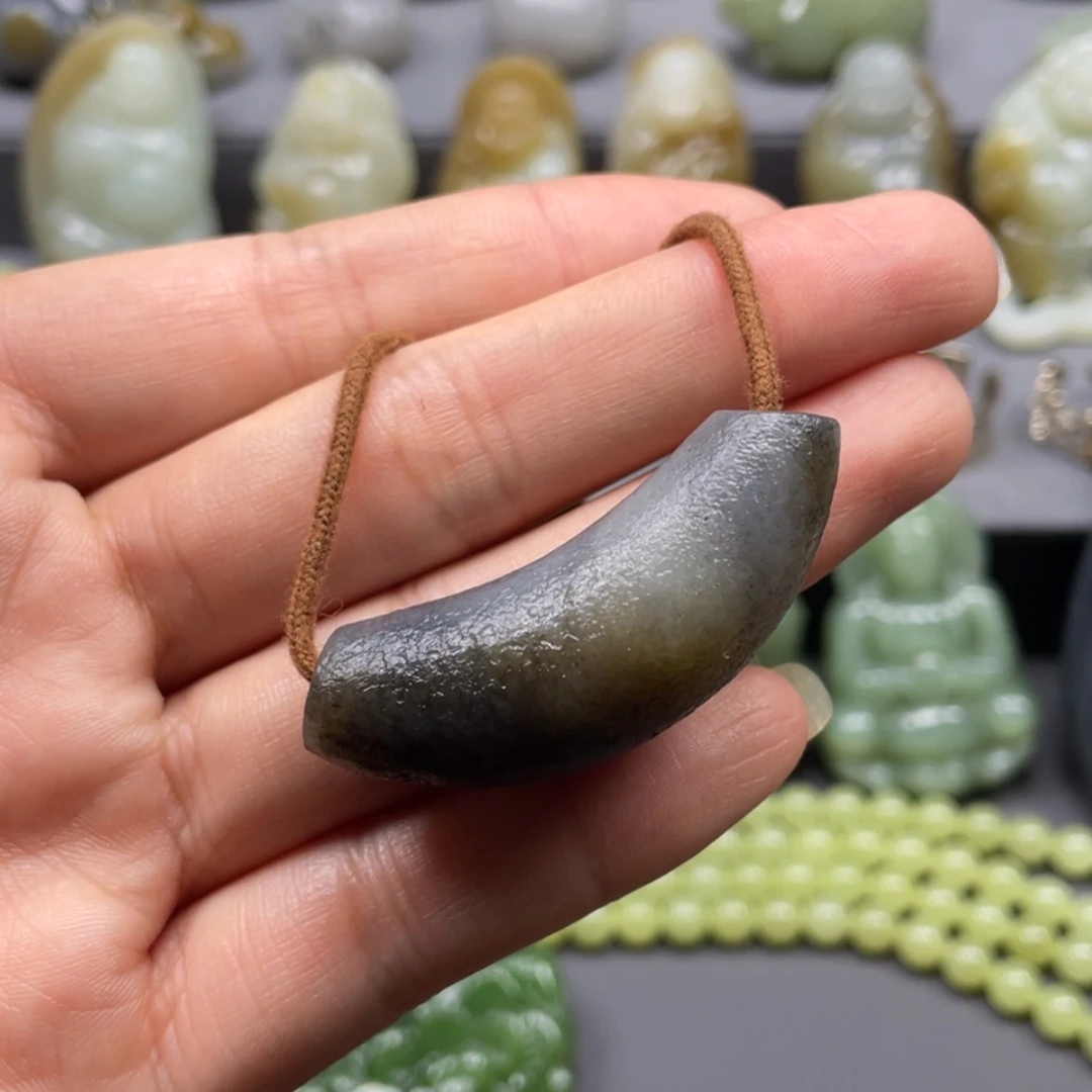 【闪购商品】未镶嵌和田玉挂件继**石