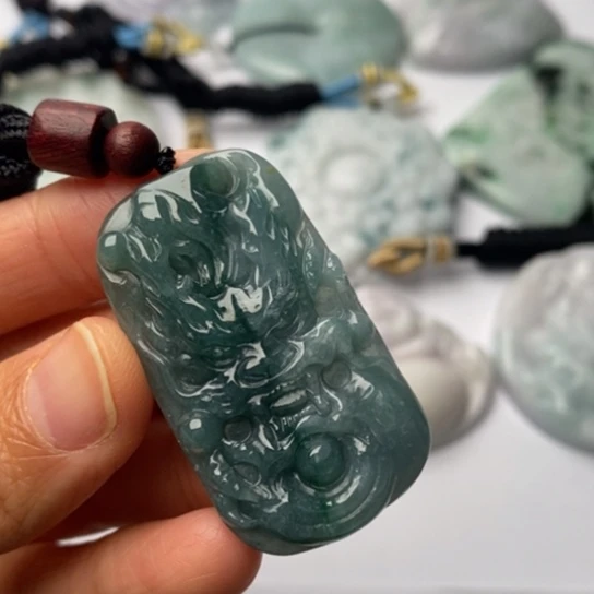 翡翠未镶嵌挂件翡翠