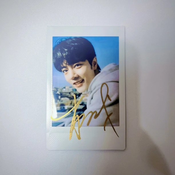 P0177【肖战】正品拍立得照片 白边