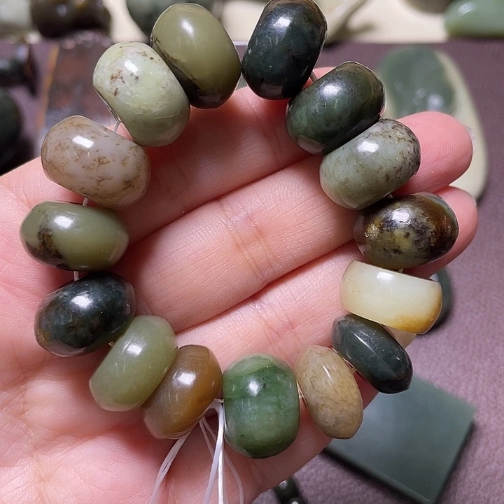 岫岩河磨玉（透闪石质玉）未镶嵌颈饰
