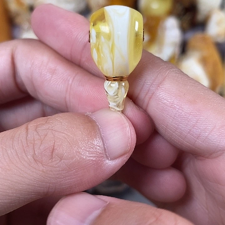 未镶嵌琥珀裸石我