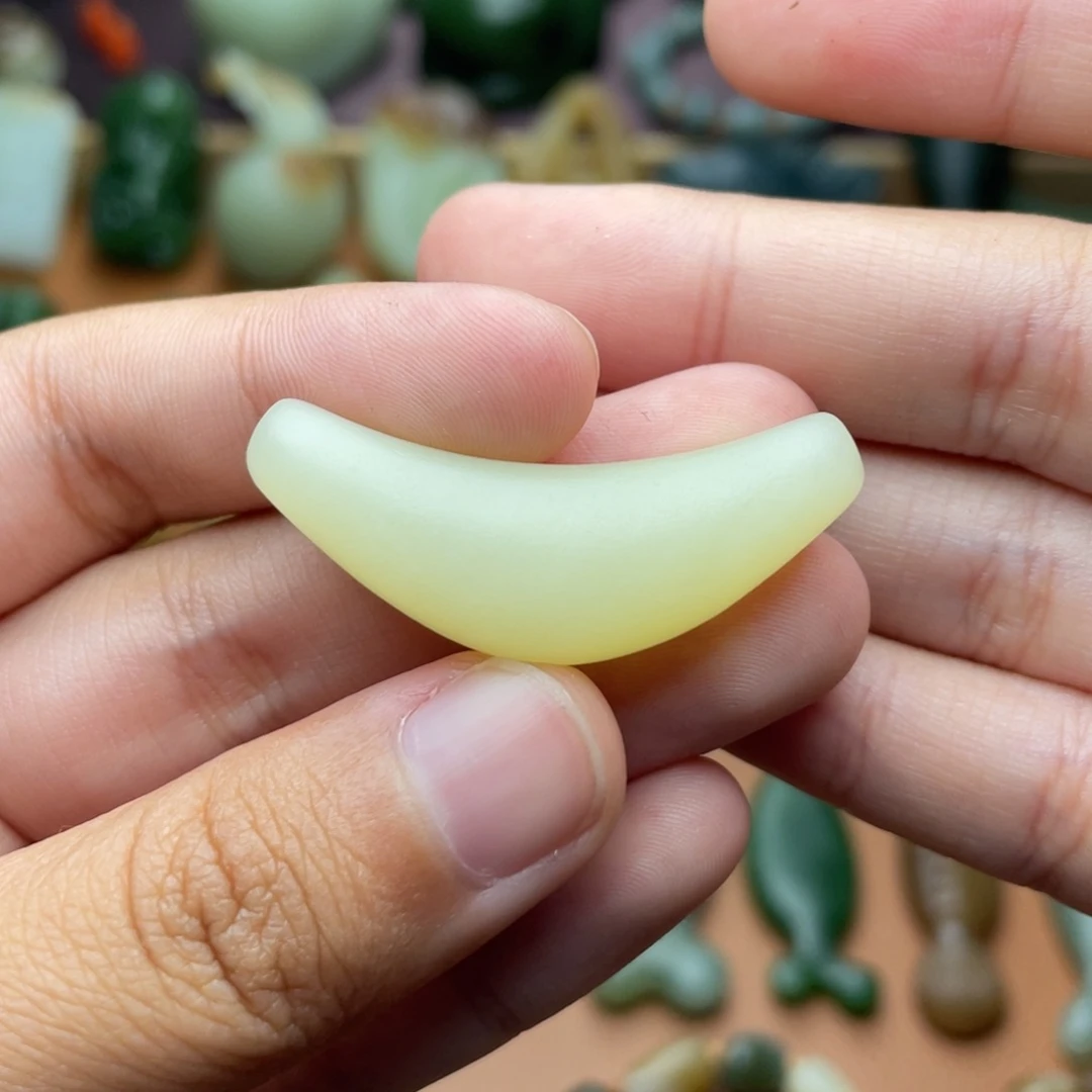 【闪购商品】和田玉未镶嵌颈饰R***a