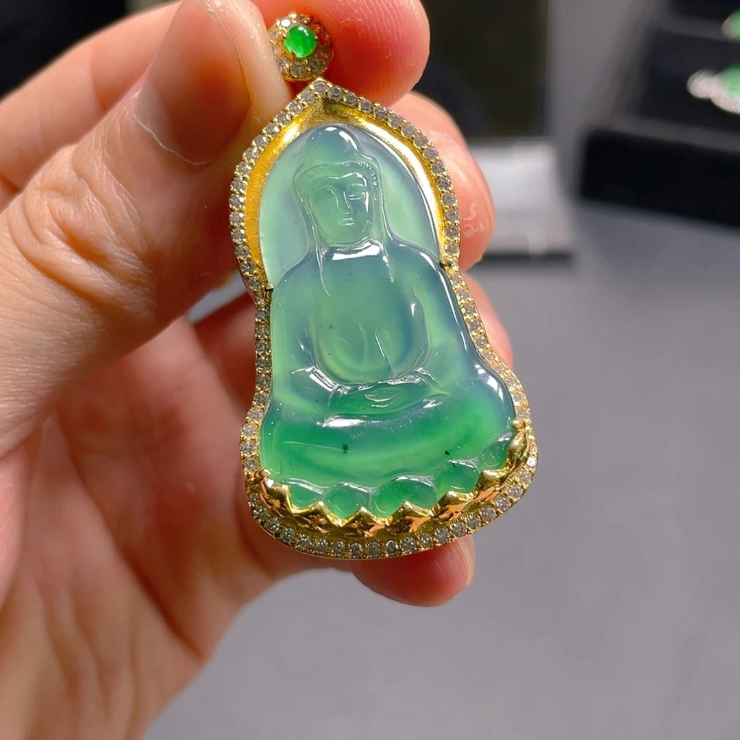 吊坠(不含链)未镶嵌翡翠