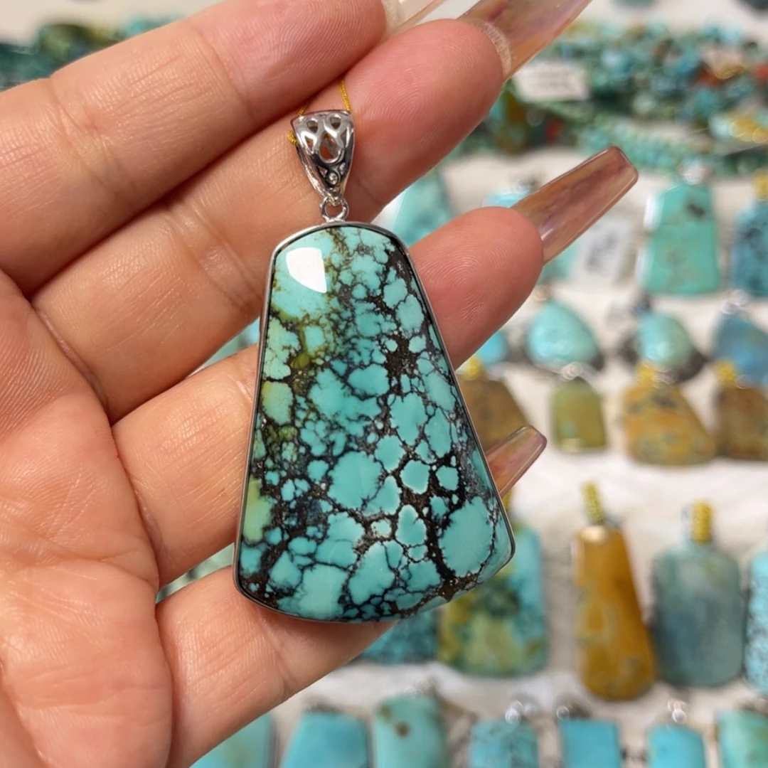 【闪购商品】未镶嵌绿松石珠宝奇石