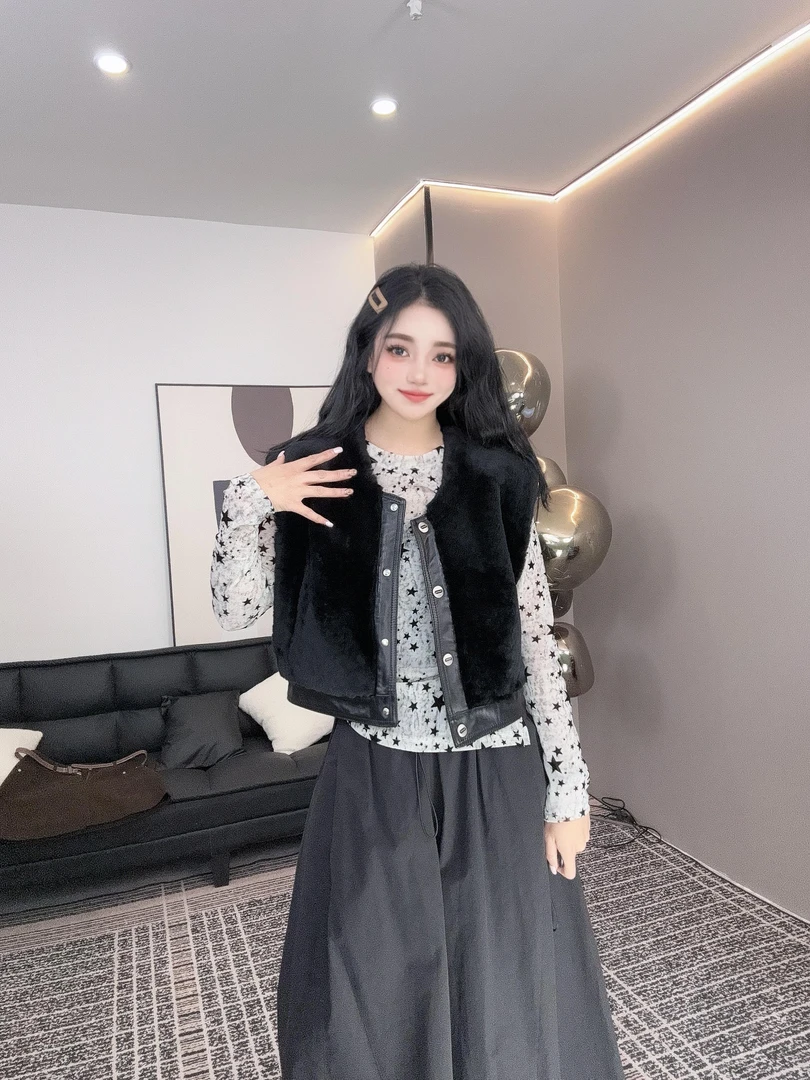 【媛媛推荐】XIASIQING｜25FW 2581 新款休闲显瘦皮毛一体马甲