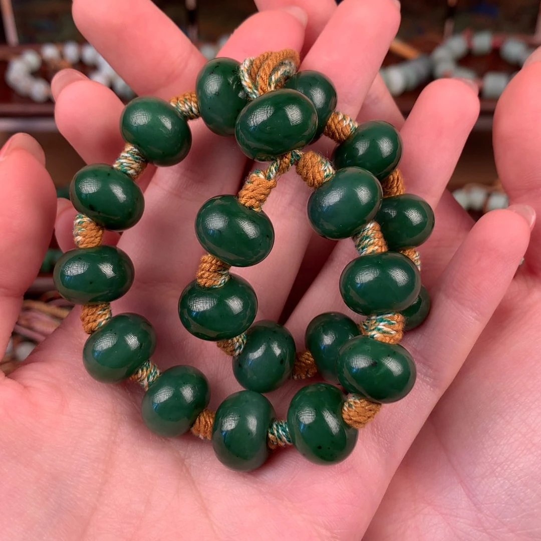 和田玉（糖玉）未镶嵌颈饰艾*